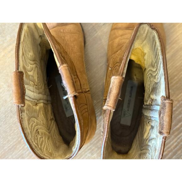 GUESS Suede Camel Western Short Cowboy Boots Women size 7.5 - Picture 8 of 8